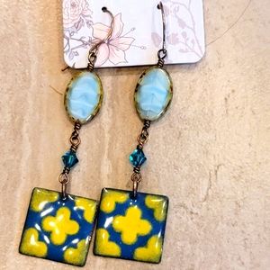 NWT Handmade Enamel and 🔮 Crystal Earrings